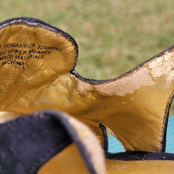 VINTAGE Carlos Santa Black Suede Stilettos' - Picture 12 of 13